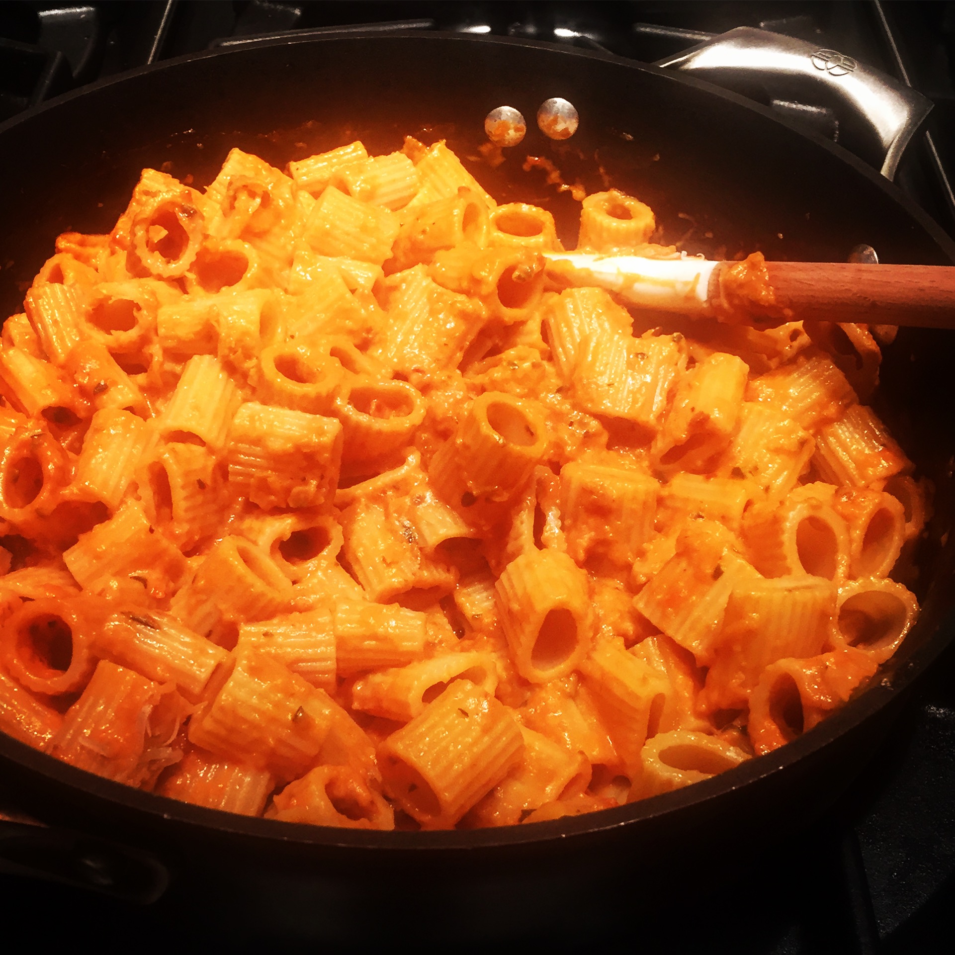 Makaron z sosem ratatouille